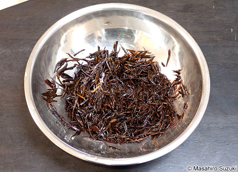 水に戻したヒジキ